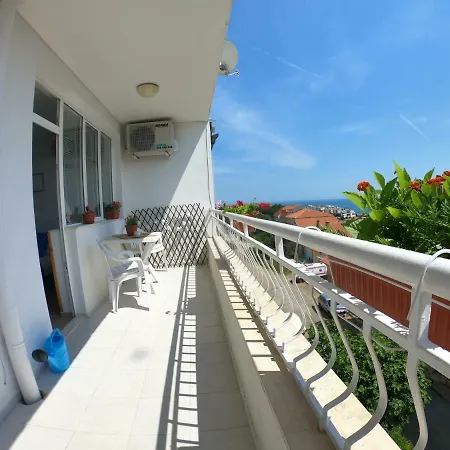 In St. With Terrace Апартаменты Свети-Влас