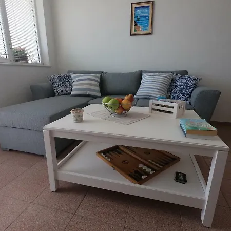 In St. With Terrace Appartamento Sveti Vlas