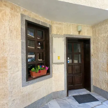 In St. With Terrace Апартаменты